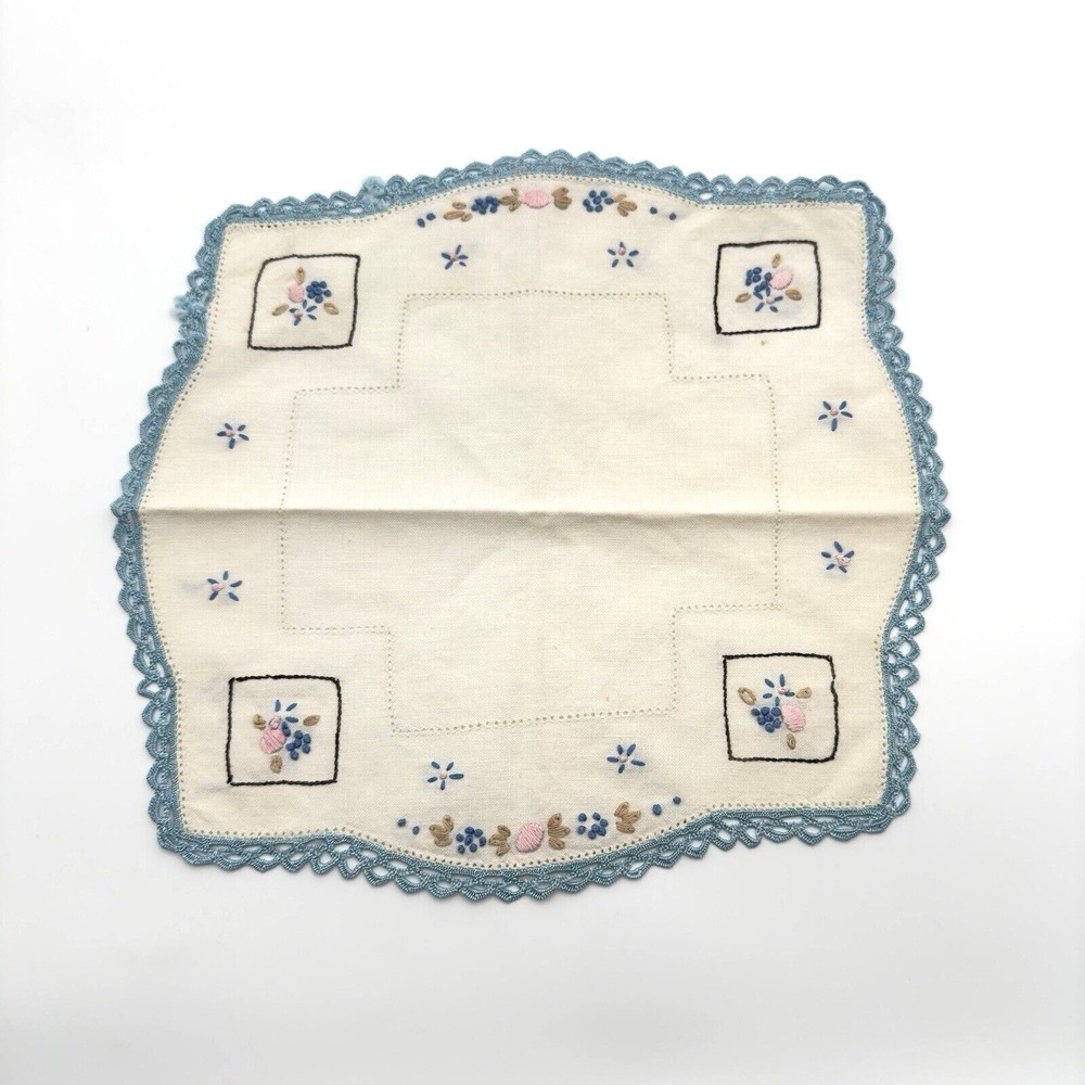 Vintage Embroidered Doily Dresser Vanity Table Scarf Linen Flowers Crochet 11x12